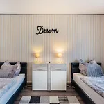 Peggy Mit Klimaanlage In Den Bergen Holiday home